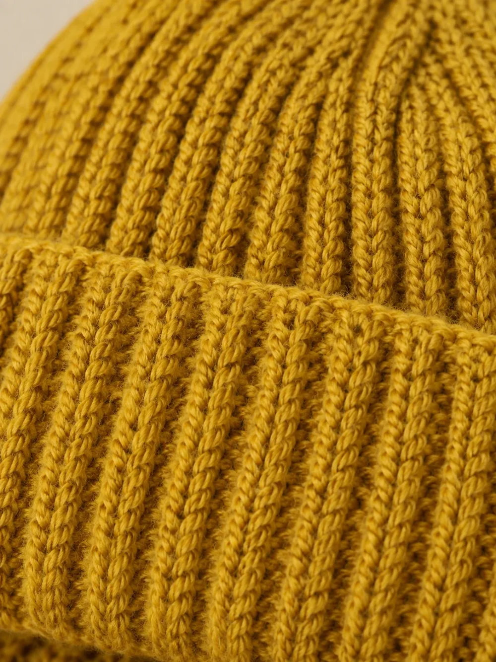 Dogger Rib Watch Cap – Oilskin, close-up of the stitch