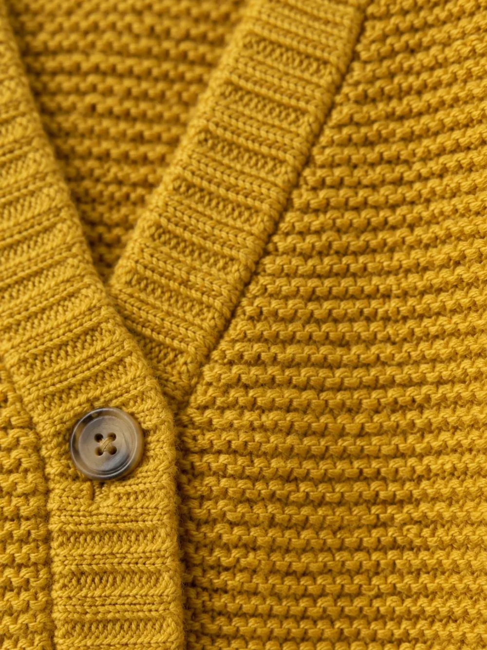 Forties Garter Ridge Cardigan – Oilskin, close-up of the stitch