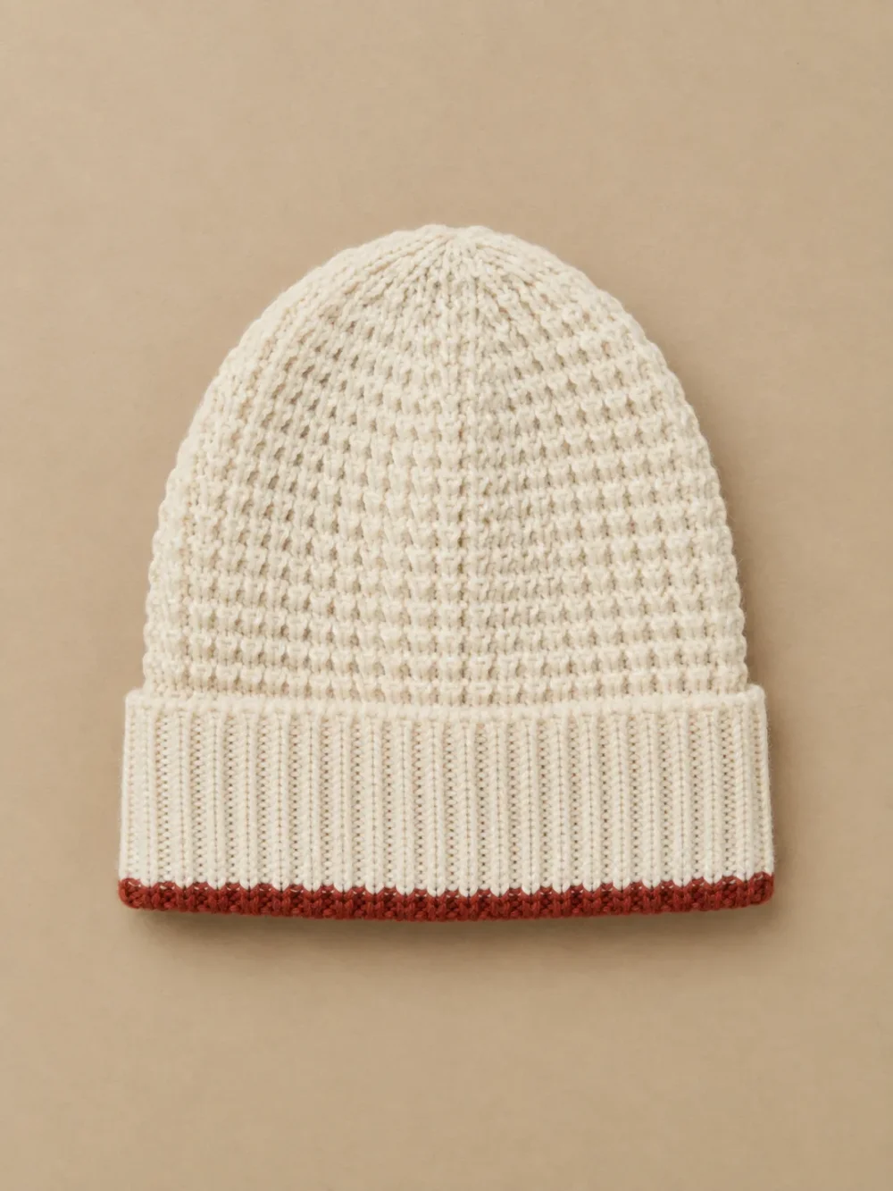Lundy Tipped Beanie – Salt, laid flat, front