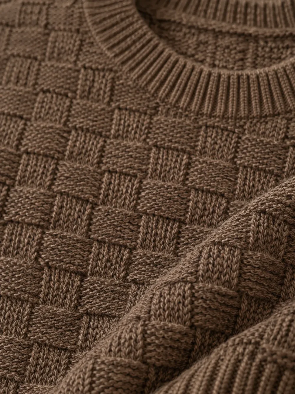 Malin Basketweave Crew – Driftwood, close-up of the stitch