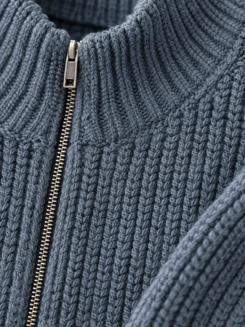 Tyne Fisherman Rib Zip Cardigan – Slate, close-up of the stitch