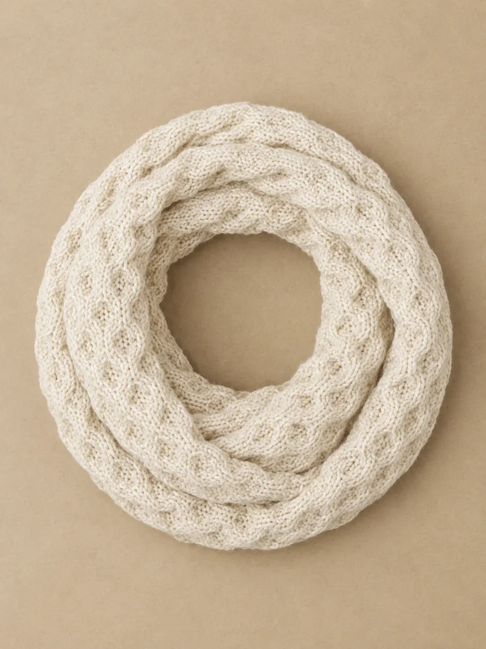 Utsire Honeycomb Snood – Salt, laid flat, back